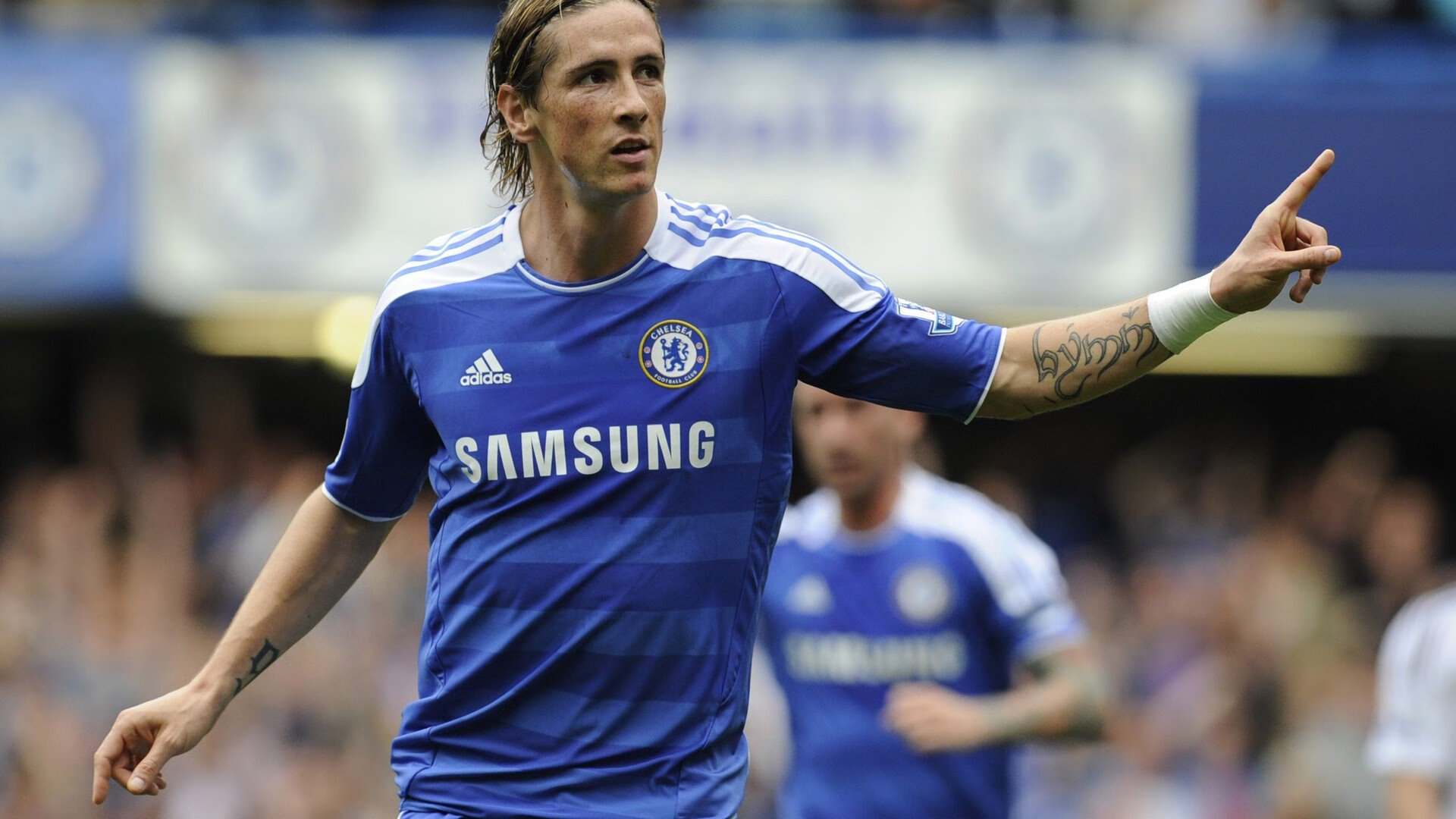 乐竞体育_天才新星上演完美帽子戏法，助球队豪取三连胜